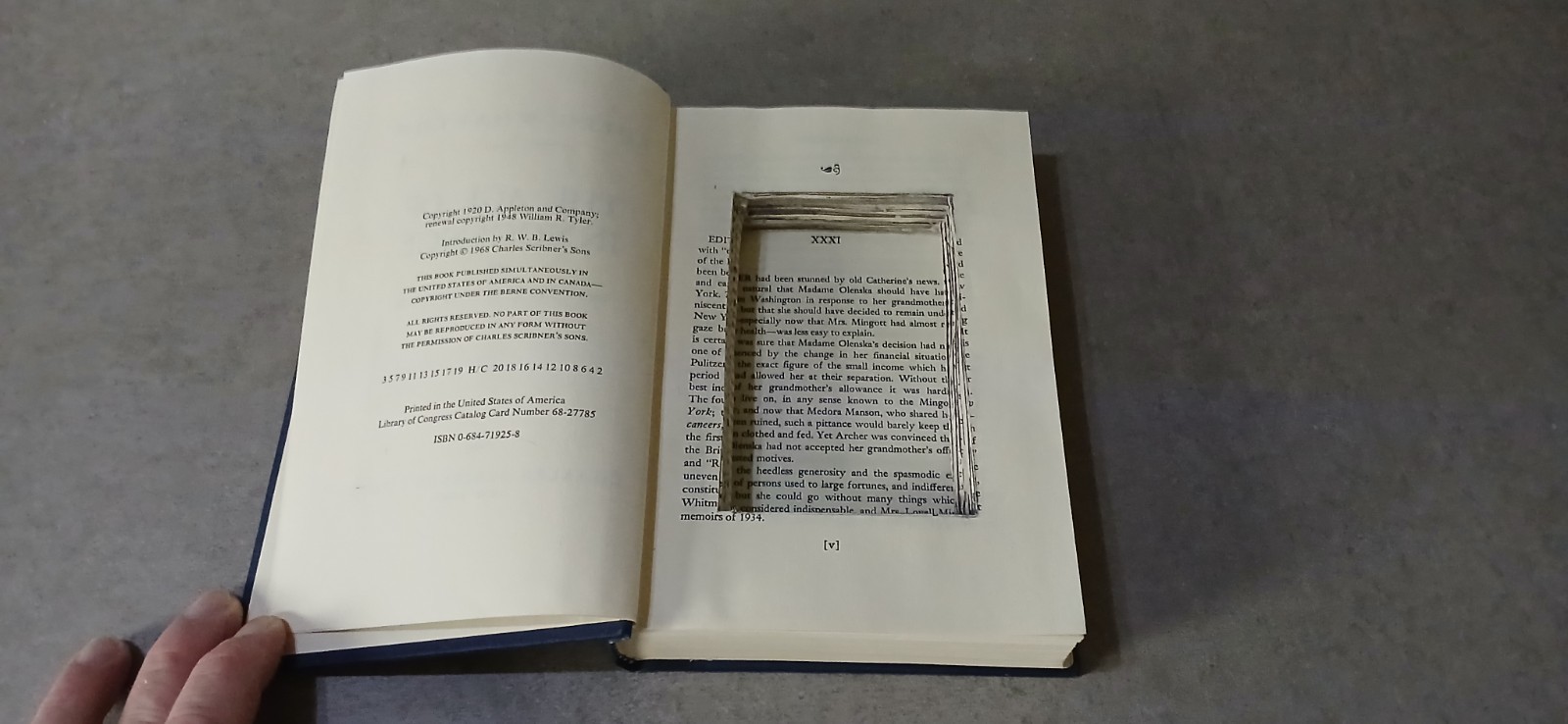Hidden Compartment Book Hide A Book Cut Out Middle 2 3/4" X 4 3/4" X 7/8" Cavity