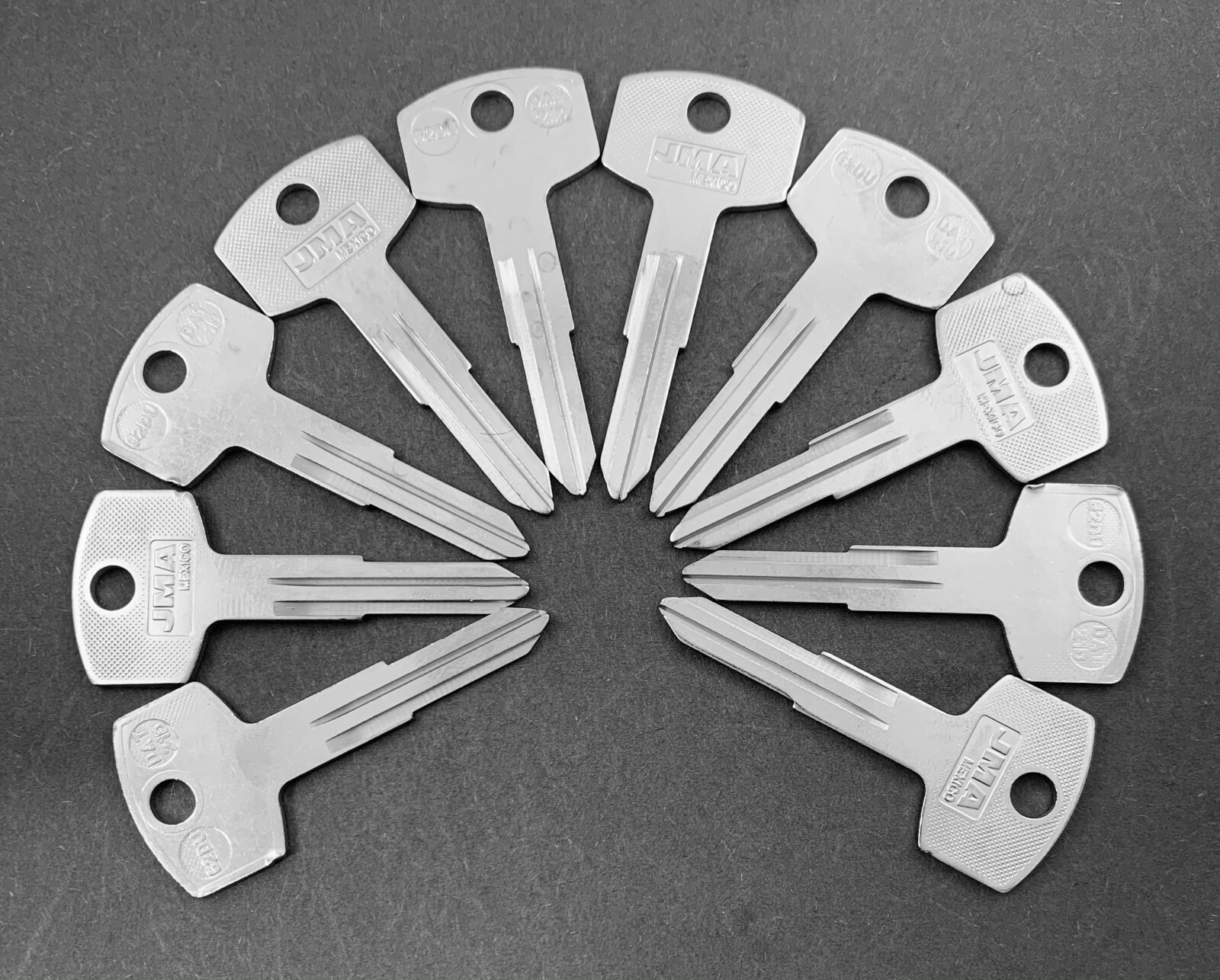 Lots of 2/10 X7 DA21 62DU DAT-21D DA3 Key Blanks For Nissan