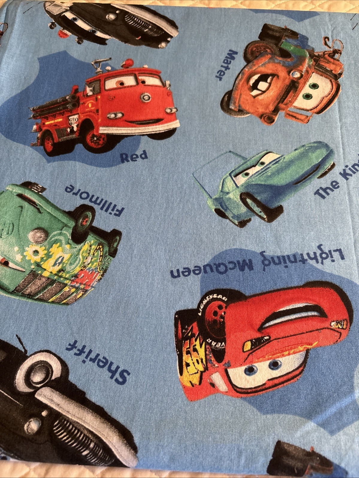 Cotton Fabric. Card By Disney/Pizar For springs. Lot 536