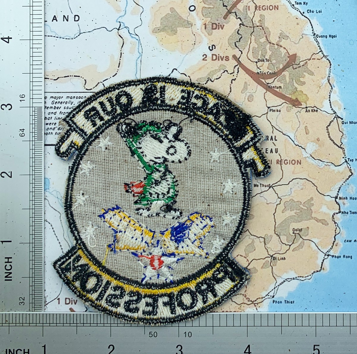 1 Patch , snoopy patch , usaf , peace is our , profession Vietnam war , p3-1 ,