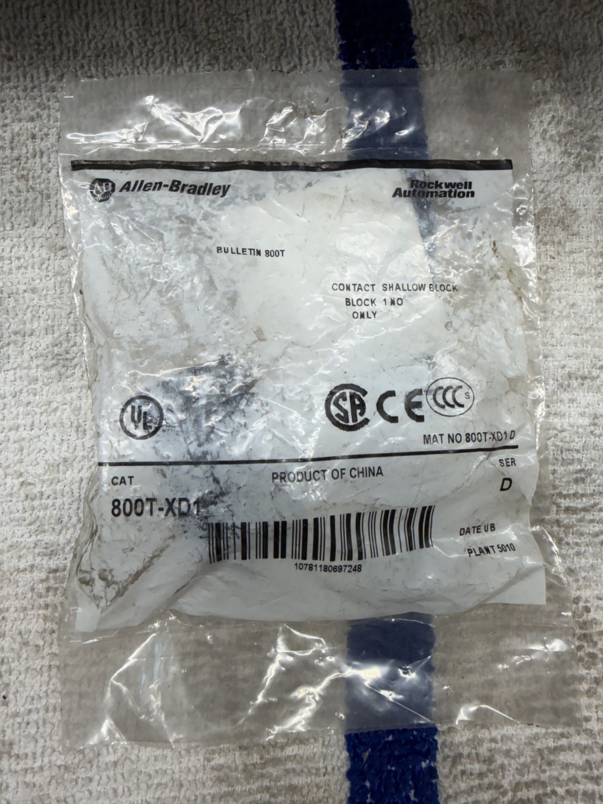 New Factory Sealed Allen Bradley 800T 800T-XD1 Contact Shallow Block