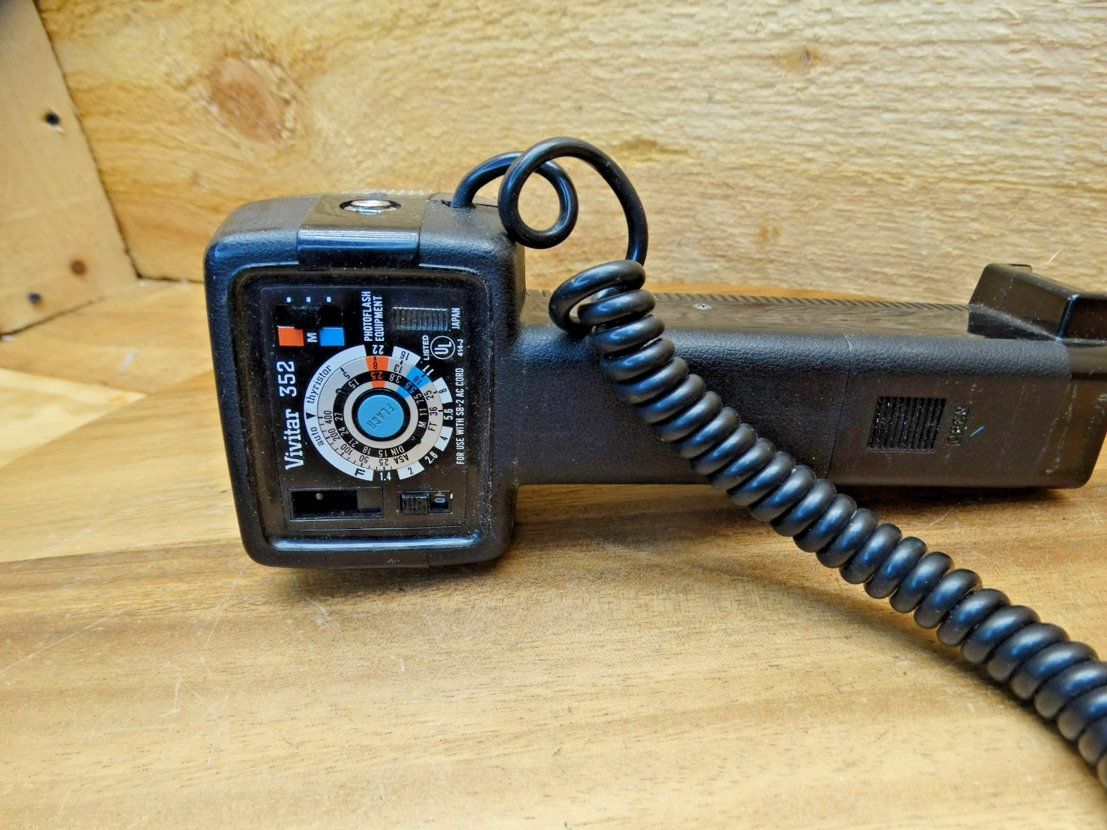 Vintage Vivitar - Electronic Flash 352 with Cable