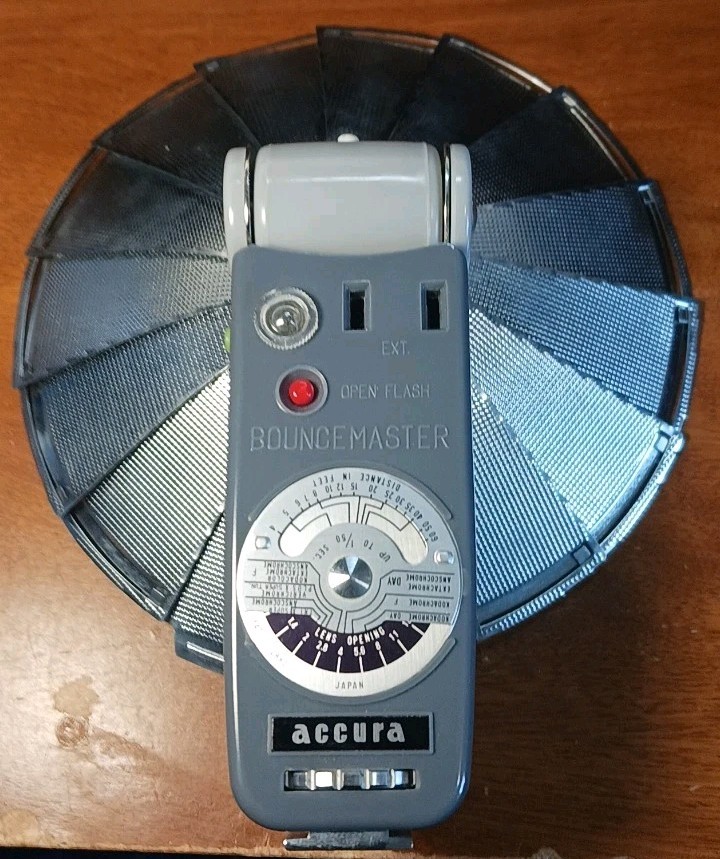 Vintage Accura Bouncemaster Flash Reflector Camera Light Bounce Flash Japan
