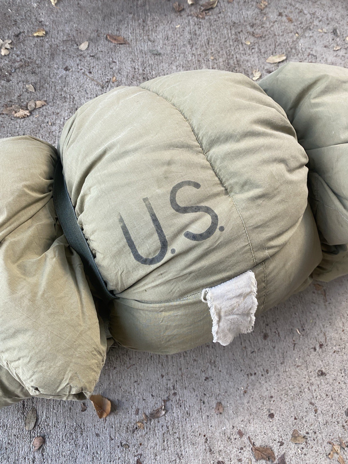 Vintage U.S Armed Forces M-1949 Mountain Arctic Sleeping Bag, Feather Fill