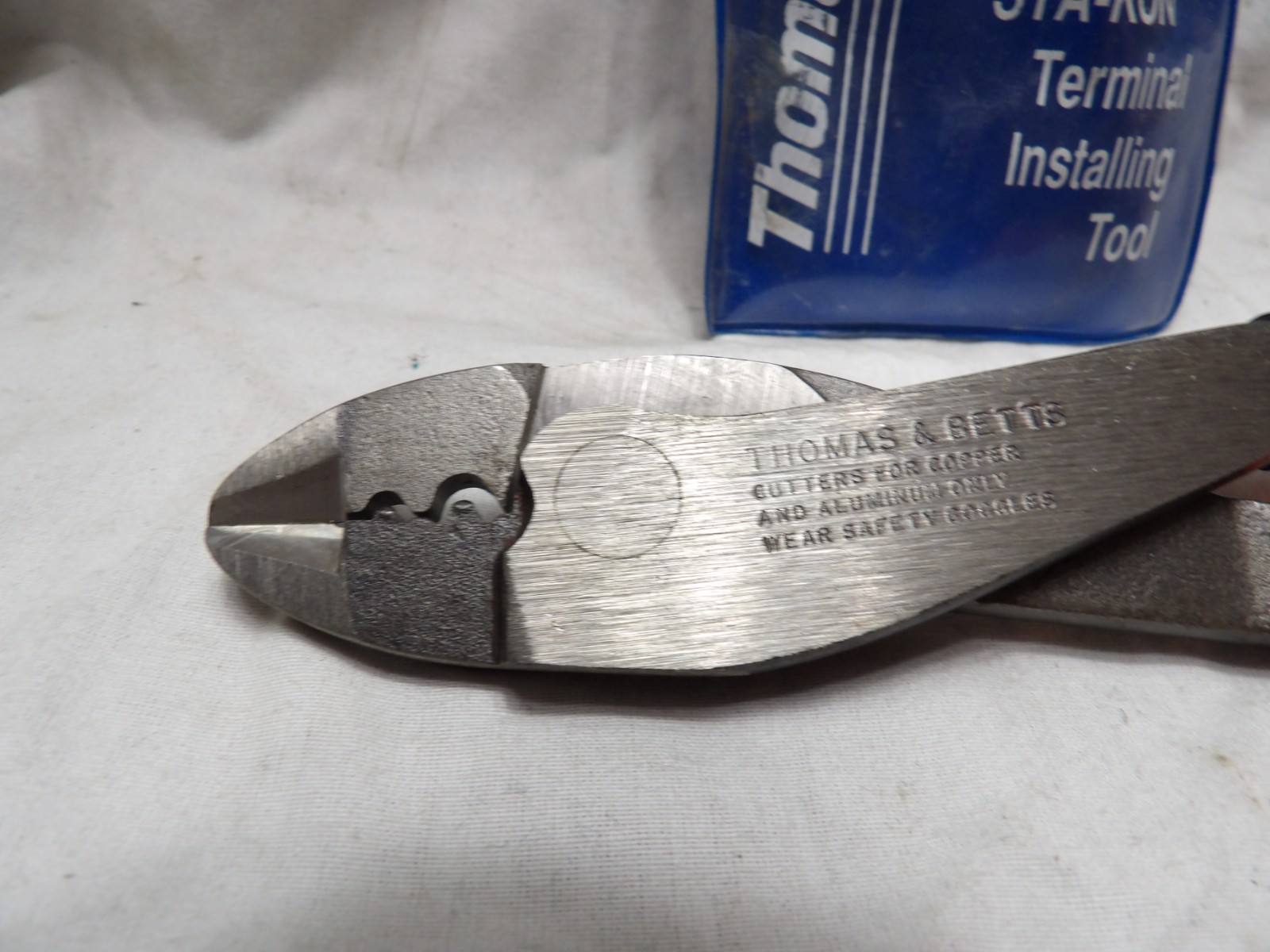 Thomas & Betts WT-111-M Sta-Kon Wire Terminal Pliers
