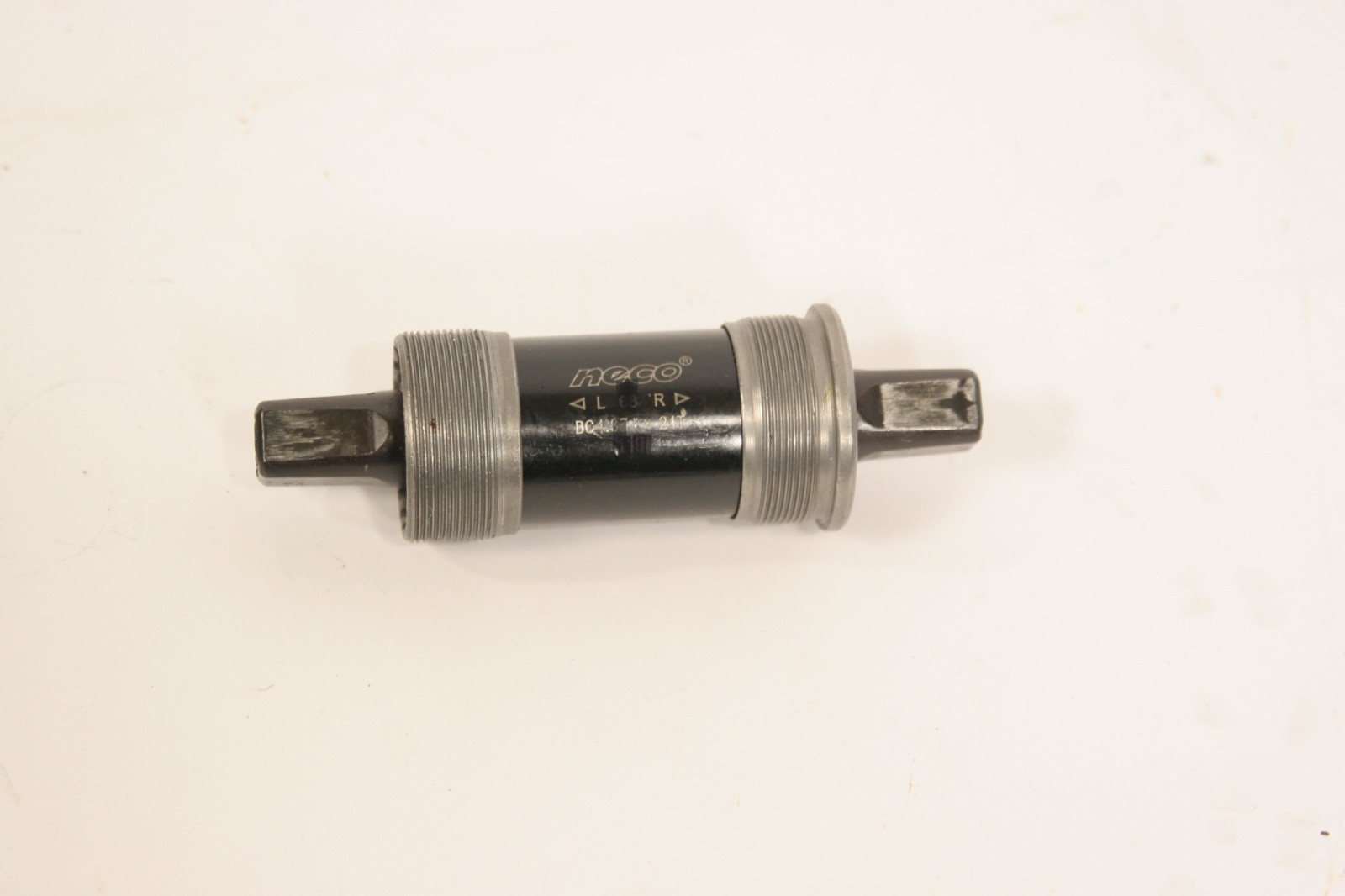 Neco Bearing English Square Taper BOTTOM BRACKET 68 x 119mm NBB19