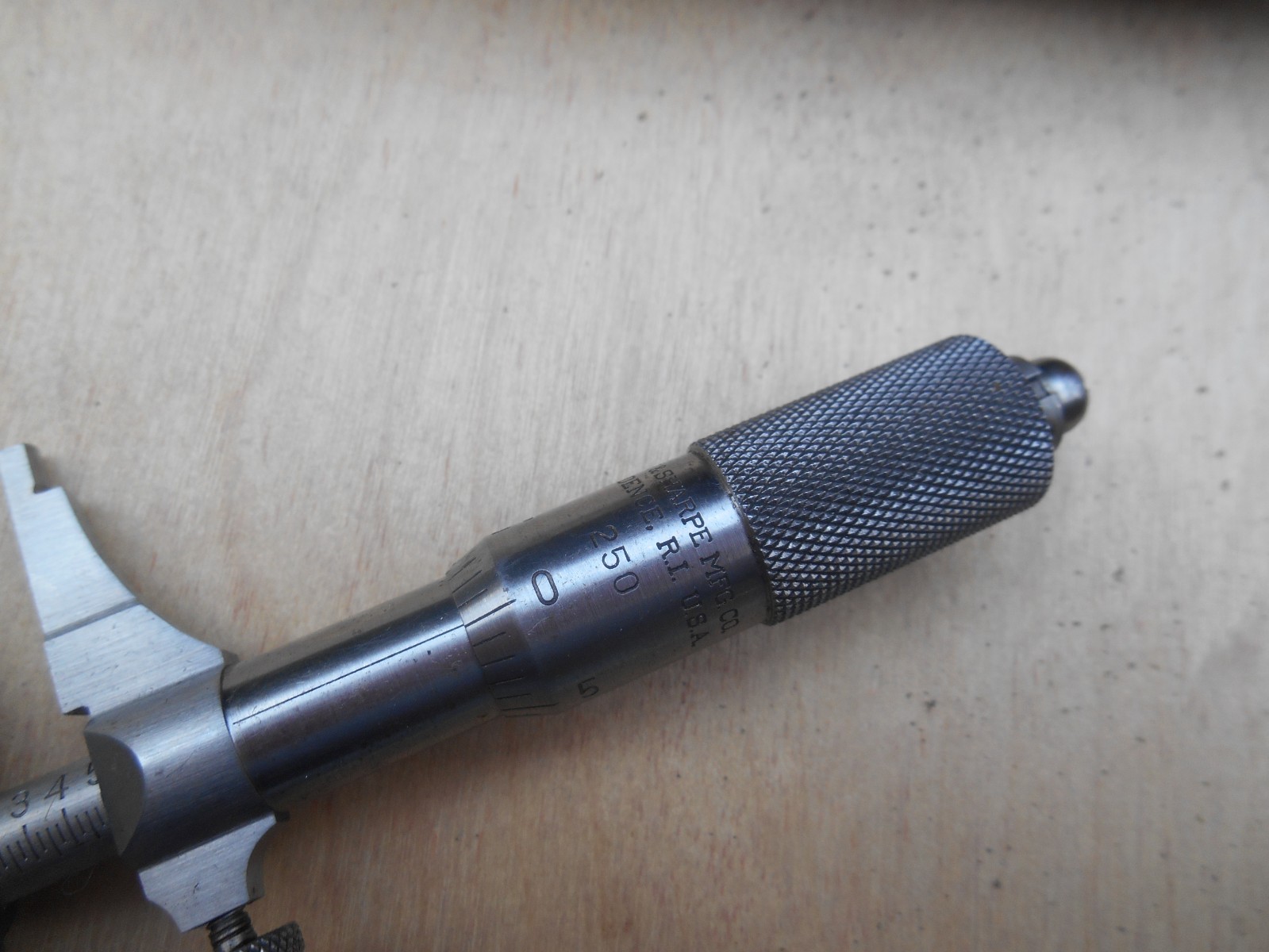 Brown & Sharpe No. 250 inside micrometer