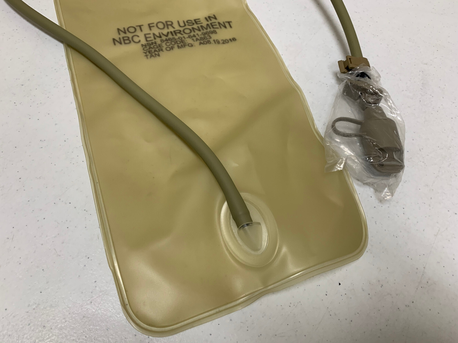 OCP W2 SCORPION IMPROVED MOLLE MEDIC SYSTEM HYDRATION POUCH W/ SKILCRAFT BLADDER