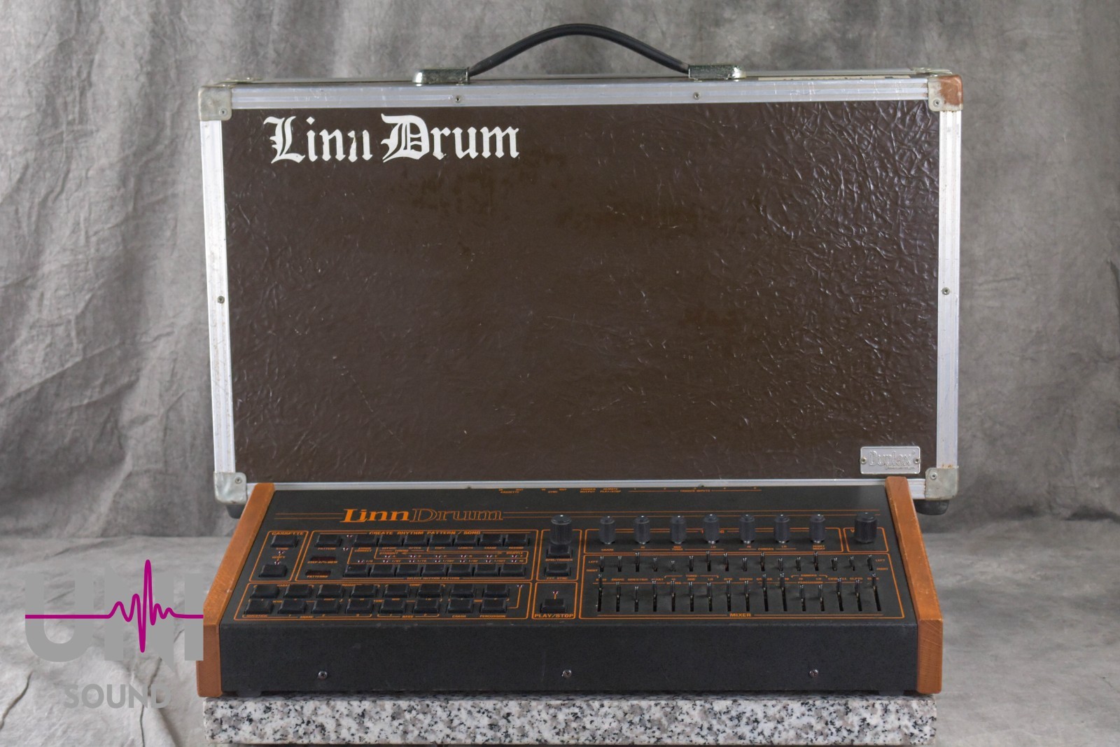 Linn Linn Drum LM-2 Drum Machine in Excellent Condition.