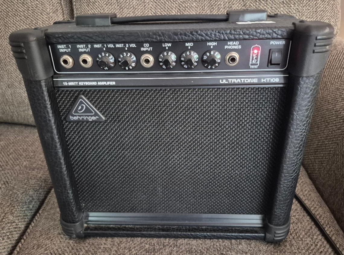 Behringer UltraTone KT108 Ultra-Compact 15-Watt Keyboard Amplifier Ex Condition