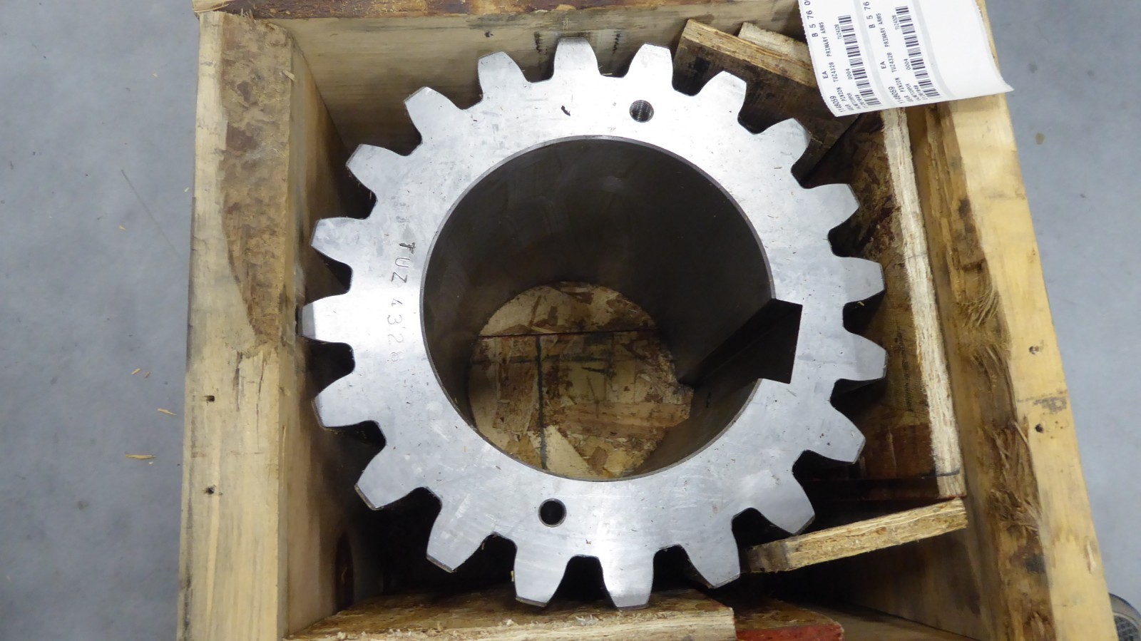 Valmet TUZ-4328 20T Gear 9-1/4" ID x 10-7/8" OD x 10" wide 1-1/2" X 1/2" KW