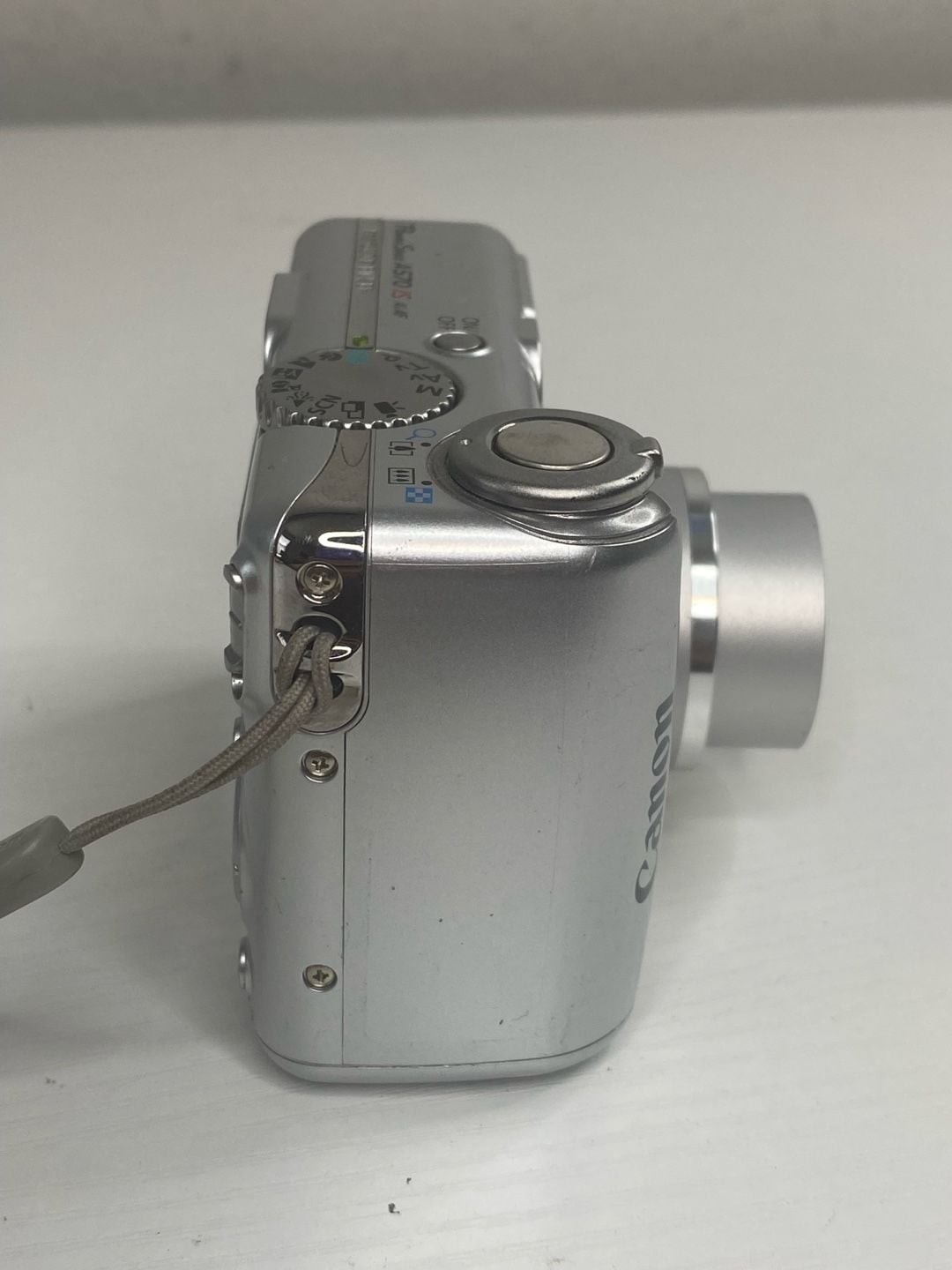 Canon PowerShot A570 IS 7.1MP Digital Camera
