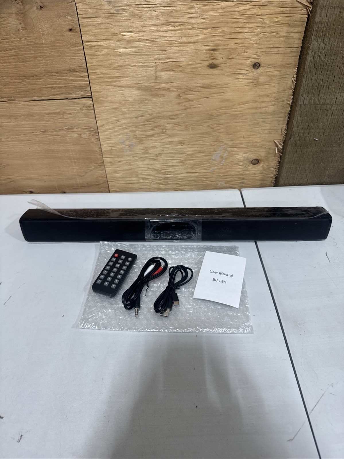 Sound Bar 21.7” w/ Remote & Cables / Bluetooth BS-28B / J6F