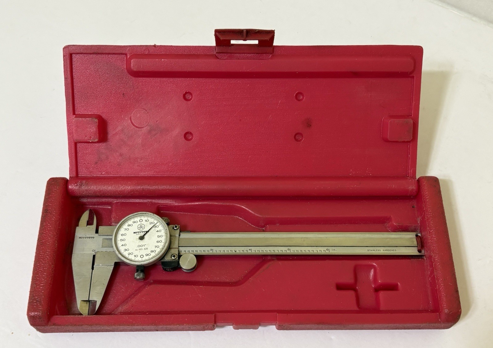 MITUTOYO 6" Dial Caliper .001" No. 505-626-50 in Original Hard Case
