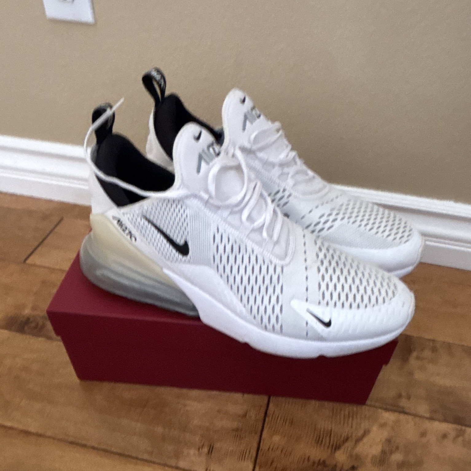 Nike Air Max 270 Low Top Sneakers White/Black AH8050-100 Men’s Athletic