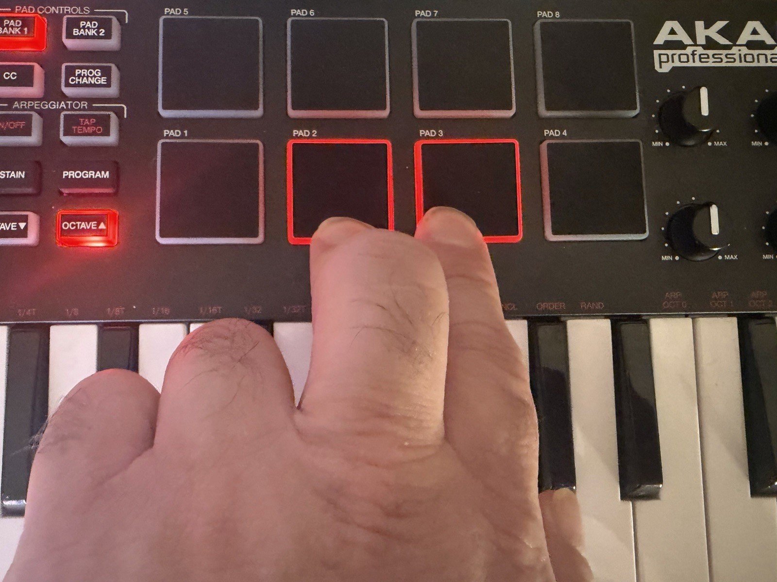 Akai MPK Mini MK1 USB MIDI Keyboard Controller Fully Tested All Keys Pads Work