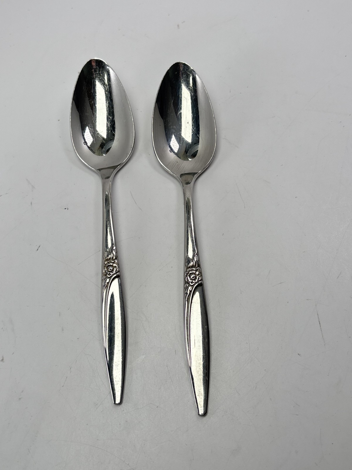 Highland Rose (Stainless) by Oneida LTD Silver 1881 Rogers Set 2 Teaspoon 6"