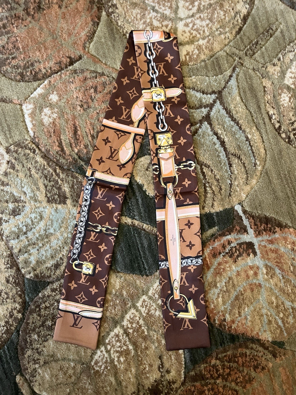 Louis Vuitton Monogram Confidential Bandeau Brown M78655