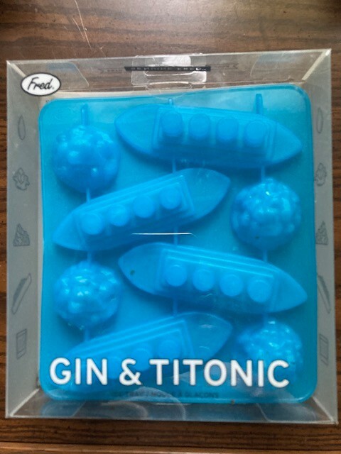 FUN! Titanic Shaped Ice Tray Molds "Gin & Titonic" NEW in Box by Gandt