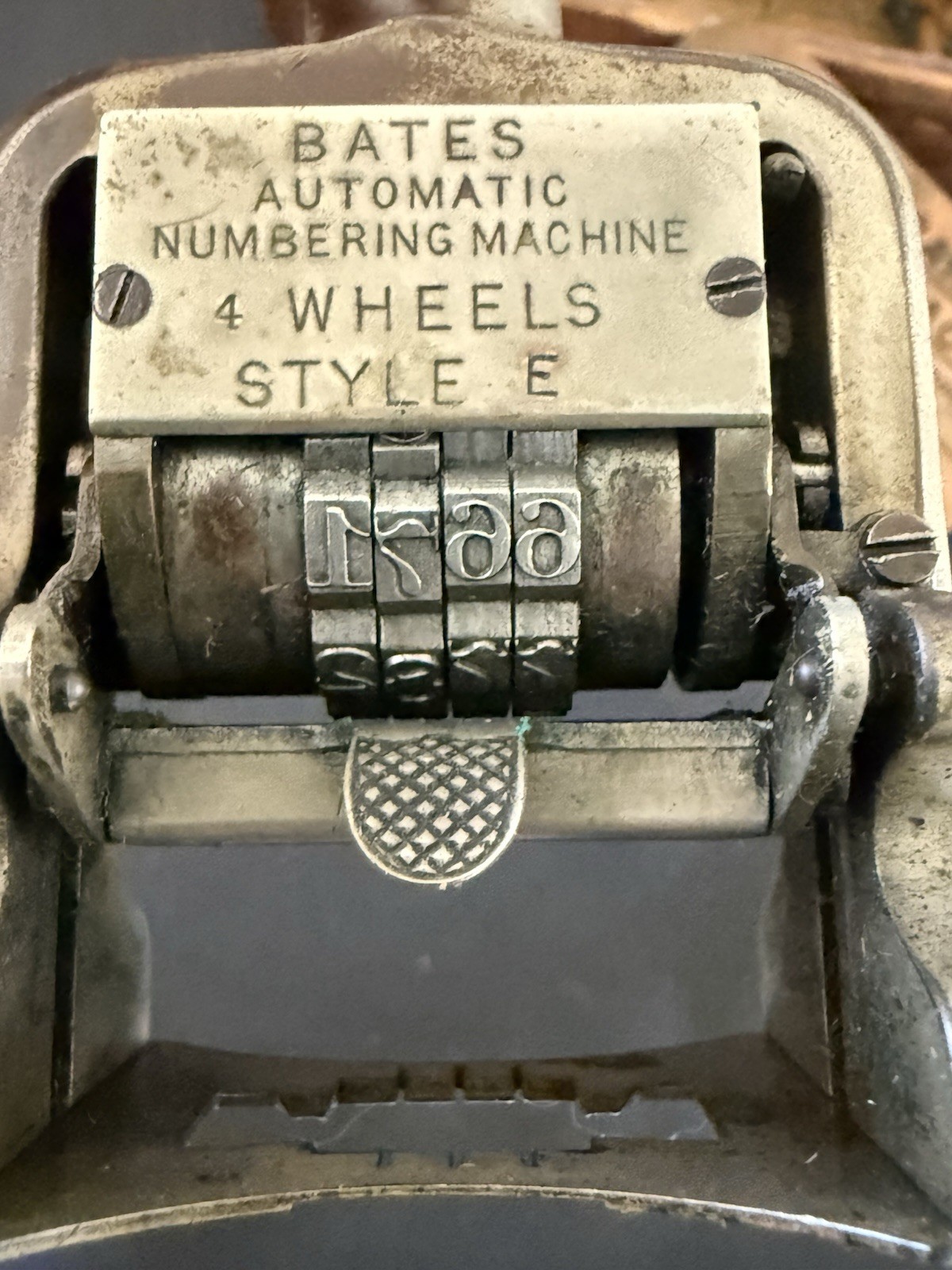 Vintage Bates Automatic Numbering Machine 4 Wheel Style E w/ Wood Box Tag
