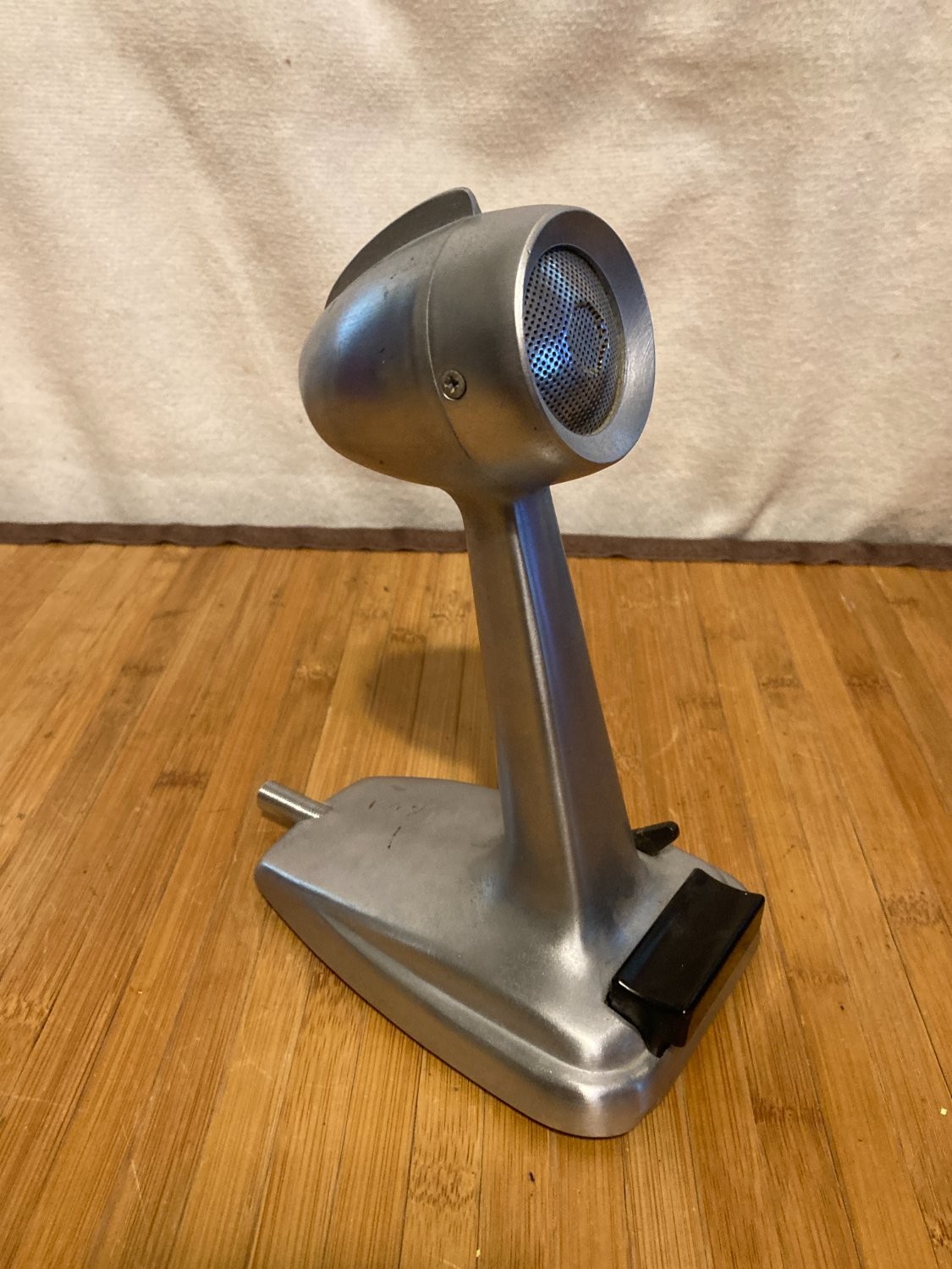 Turner 250/251 Vintage Desktop Dynamic Microphone Silver Gray Metal