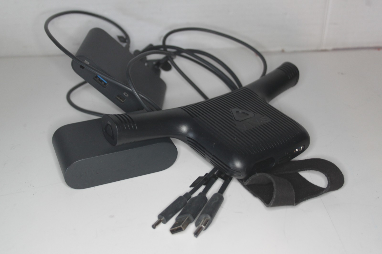 HTC VIVE Wireless Adapter Incomplete
