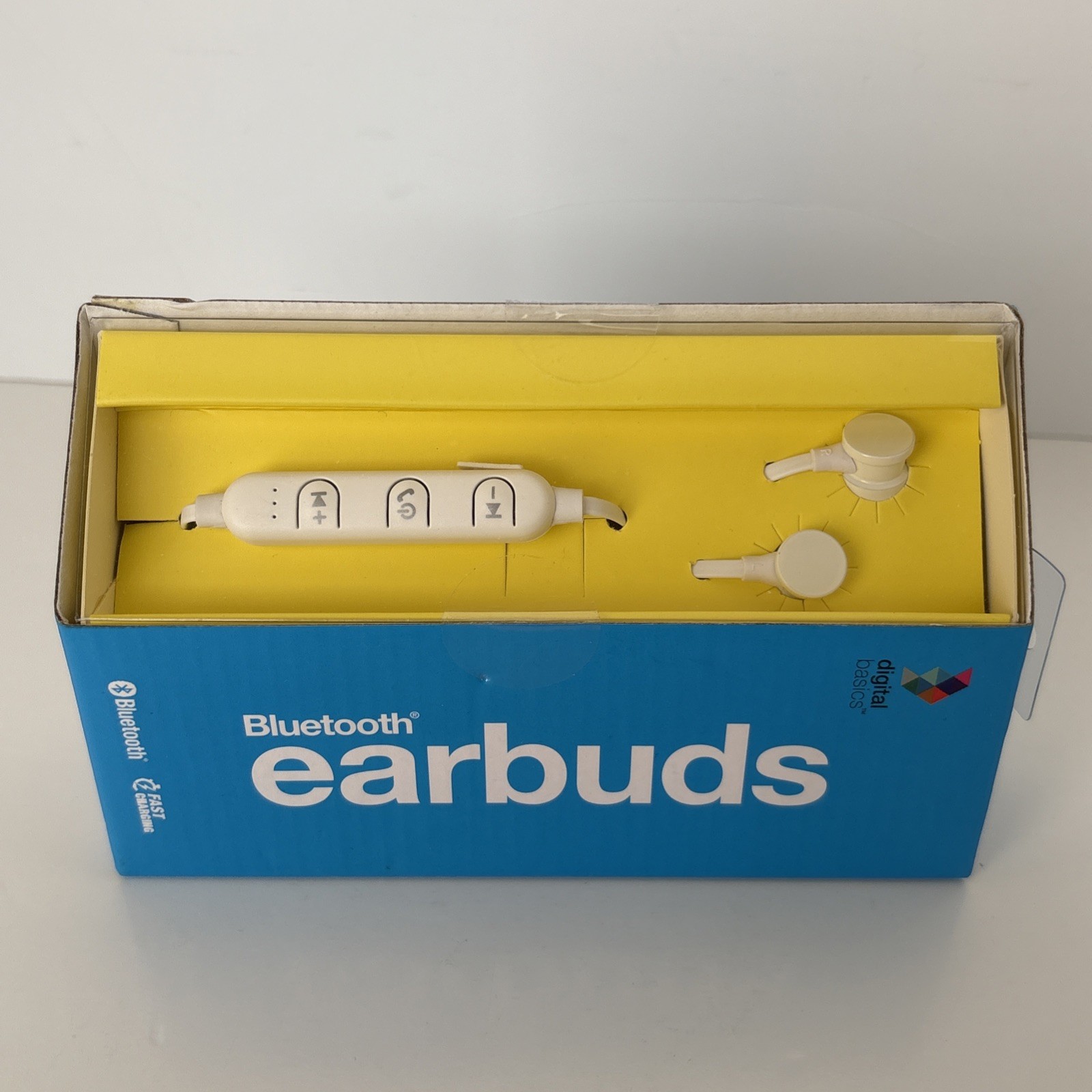 Digital Basics Bluetooth Earbuds White New in Box Fast Charge
