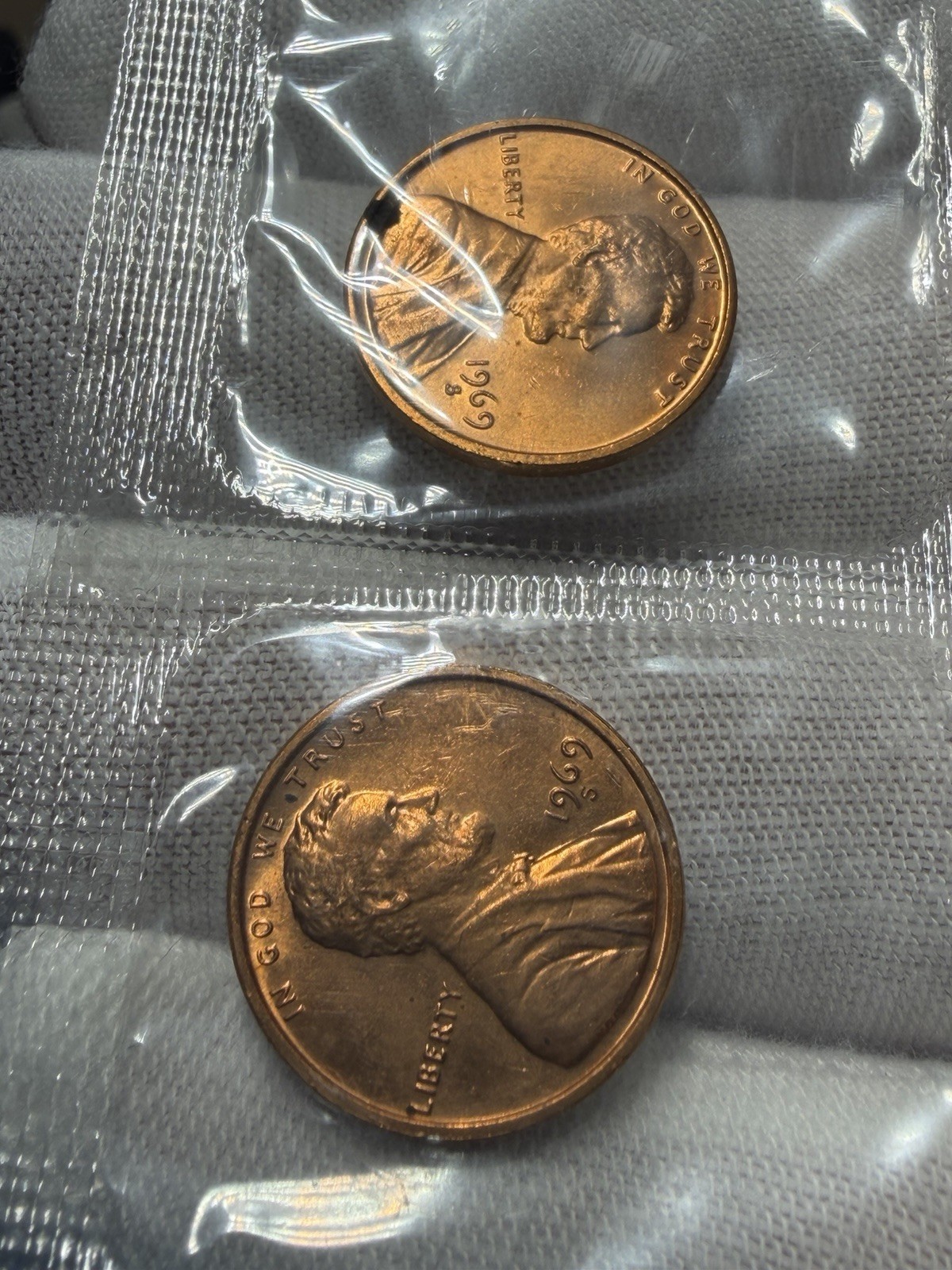 1969 Mint Set Error TWO S-mint cents Mint Cello receive 2 coins pictured #4056