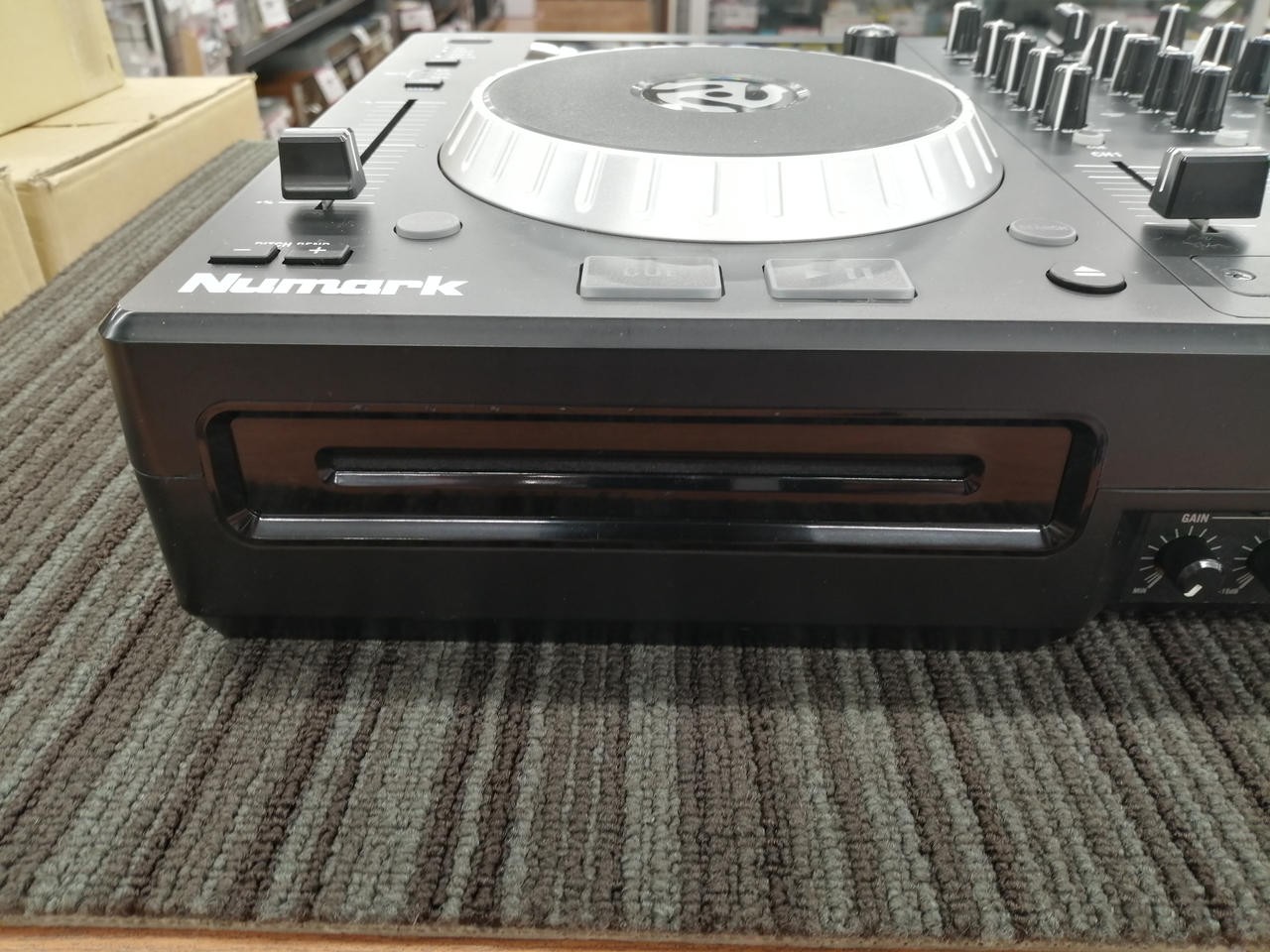 Numark MixDeck Express DJ Controller – CD/USB/Computer Standalone DJ System