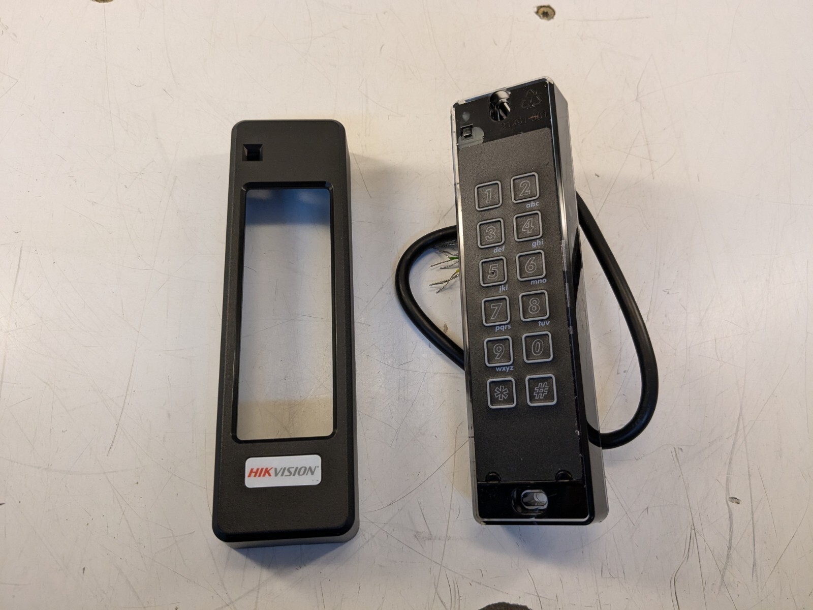 Hikvision DS-K170HPK Mullion-Mount Proximity Card Reader with Keypad *Open Box*