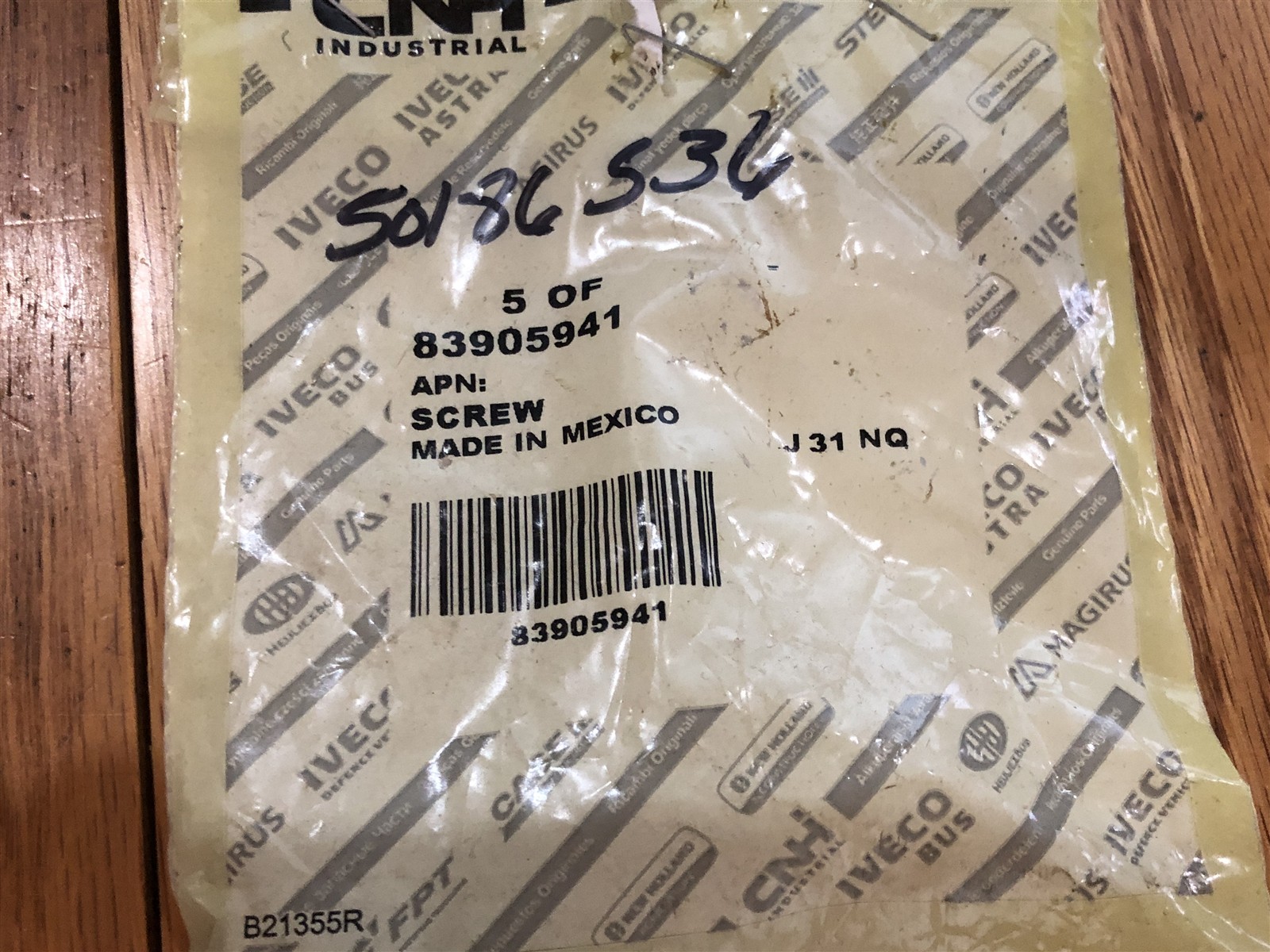 New Holland Genuine Part # 83905941 SCREW (4)
