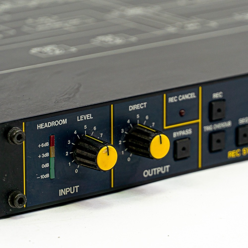 Korg SDD-2000 Vintage Rackmount Digital Delay & Sampler 12-Bit, MIDI, Tap Tempo