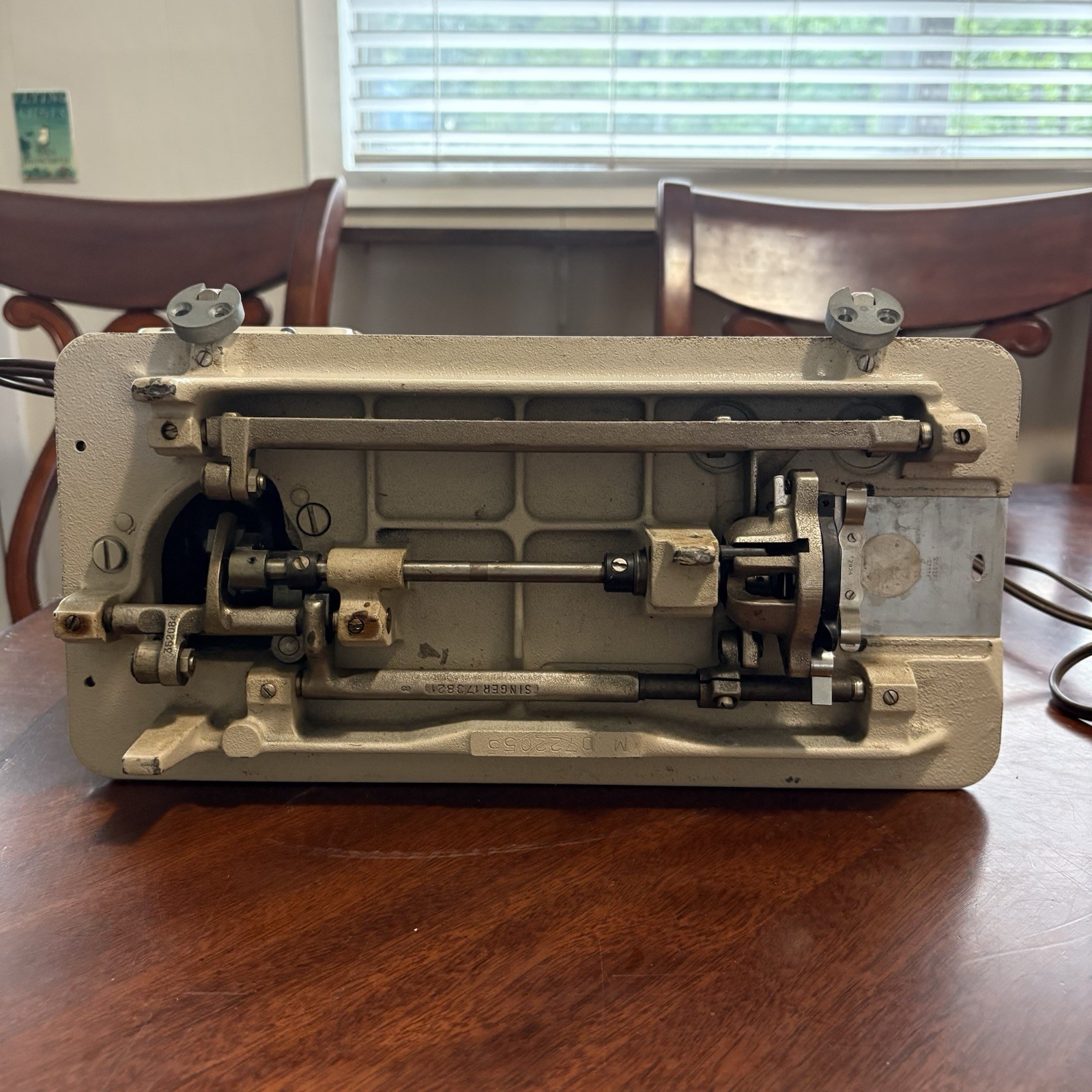 SINGER 237 Straight/Zigzag Sewing Machine, Parts/Repair