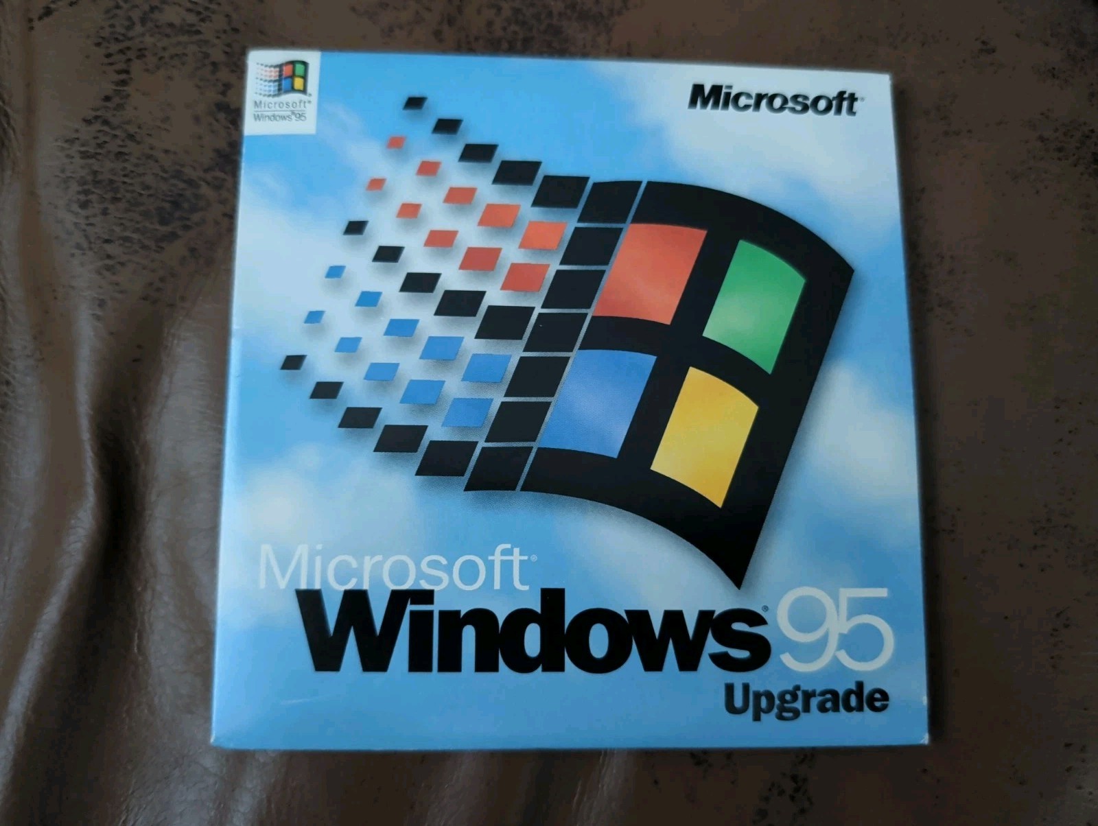 Microsoft Windows 95 Upgrade Software w/ CD-ROM, CD Key & Sleeve