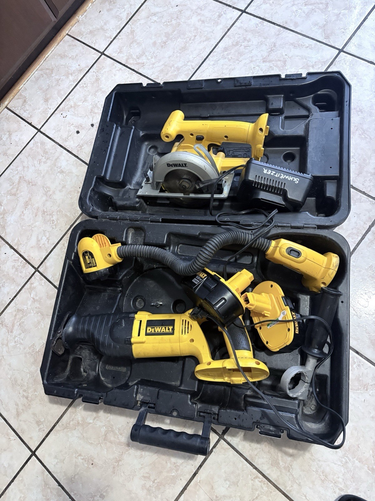 DEWALT 18V XRP 4-Tool Set: Saw, Drill, Flashlight, 2 Batteries, Charger