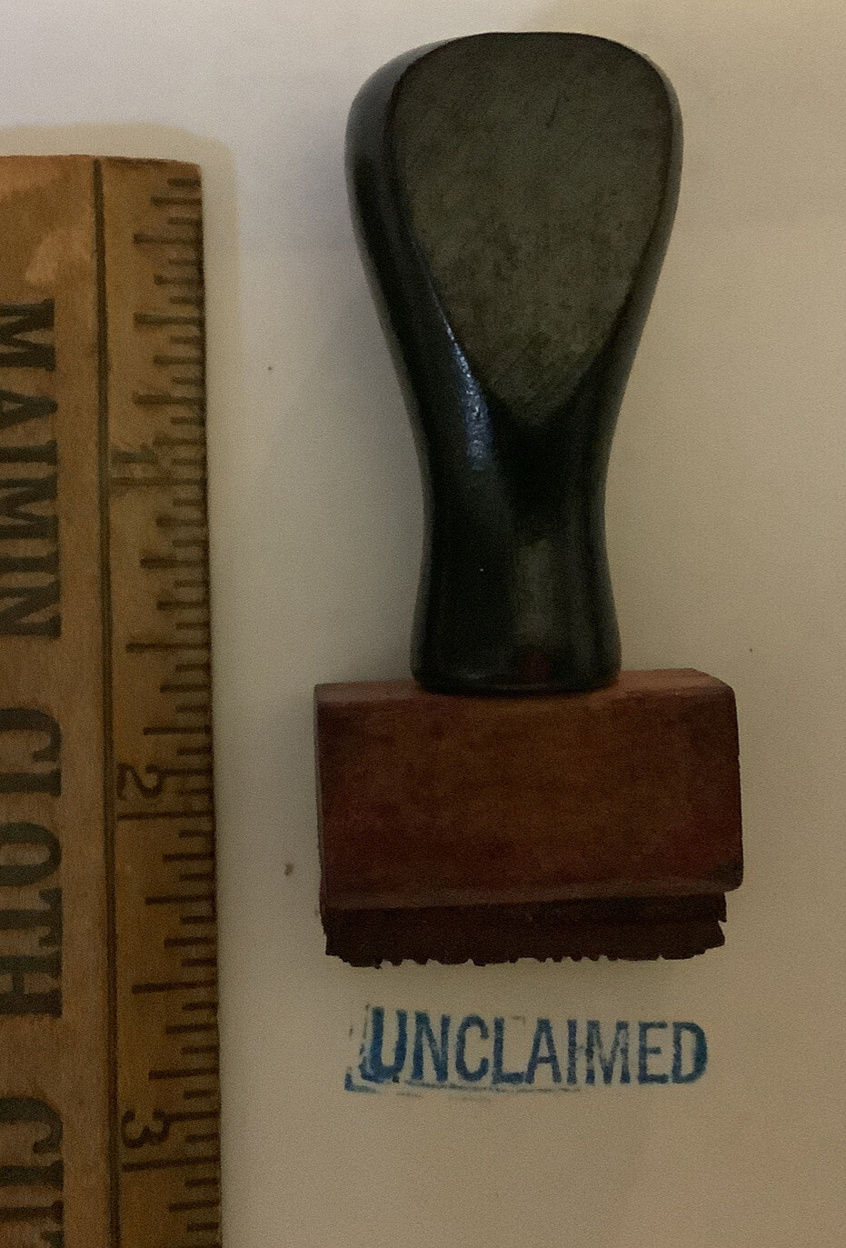 USPS. UNITED STATES POST OFFICE VTG Wood Handled Rubber Ink Stamp “UNCLAIMED”
