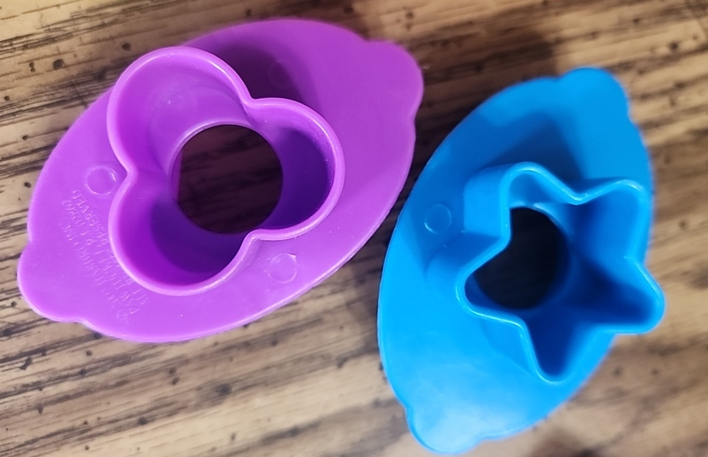 Hasbro Play Doh Playdoh 1996 Animals - Penguin & Turtle + 2002 Shape Cutters