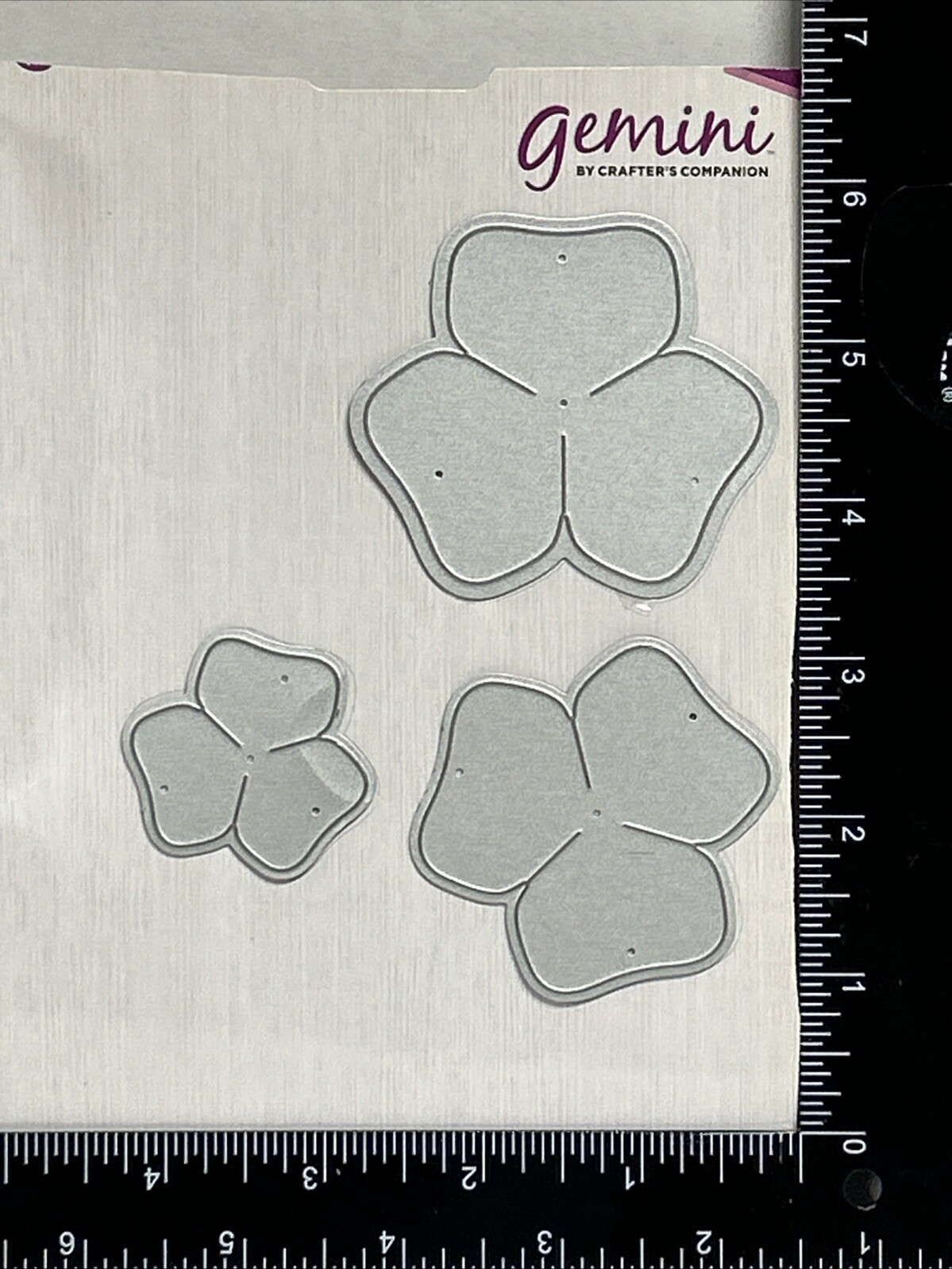 Crafter's Companion Gemini Elements Papercraft Die Clover