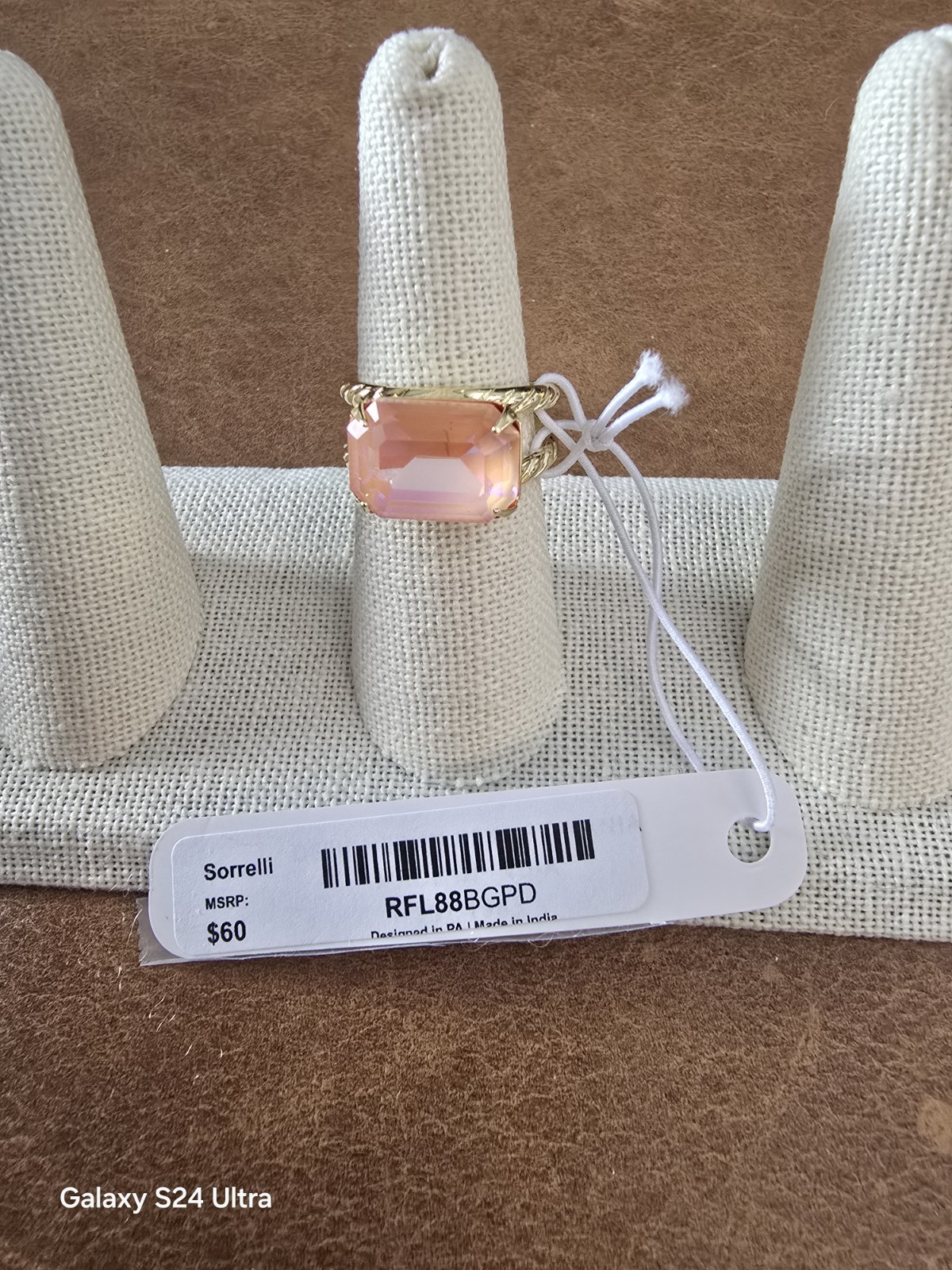 NWT Sorrelli Peach Delite Emerald Cut Crystal Adjustable Ring