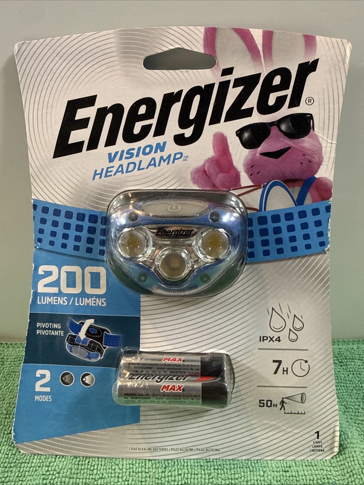 NEW  Energizer HDA32E Vision 200 Lumens Blue LED Headlight Alkaline AAA Battery