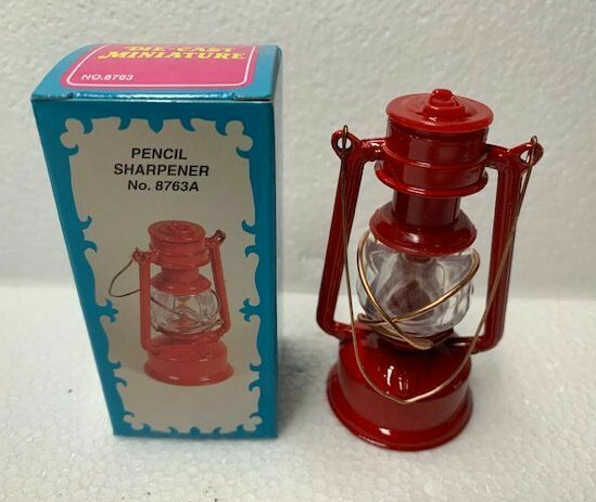 RED LANTERN DIE CAST METAL COLLECTIBLE PENCIL SHARPENER NEW / BOX