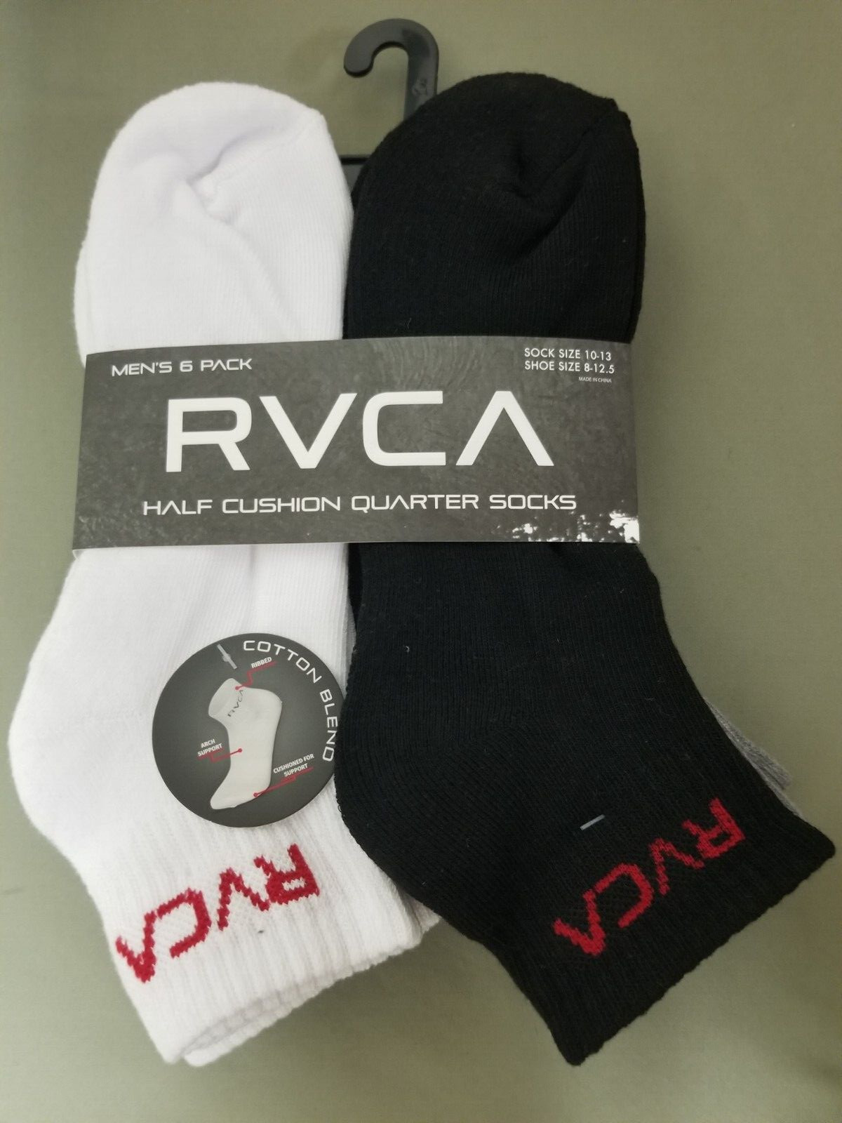 New RVCA Mens 6 Pack Half Cushion Quarter Socks.