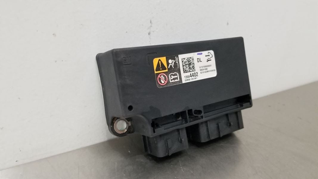 15 CHEVY SILVERADO 2500 SRS BAG MODULE 13584587
