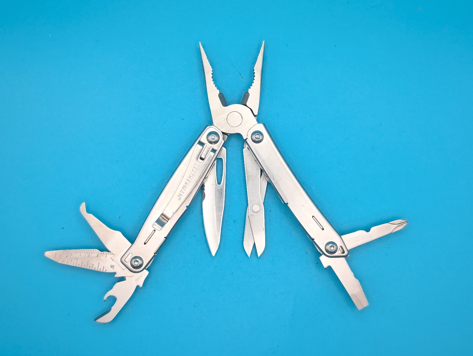 LEATHERMAN WINGMAN MULTI-TOOL! FAST SHIPPING!