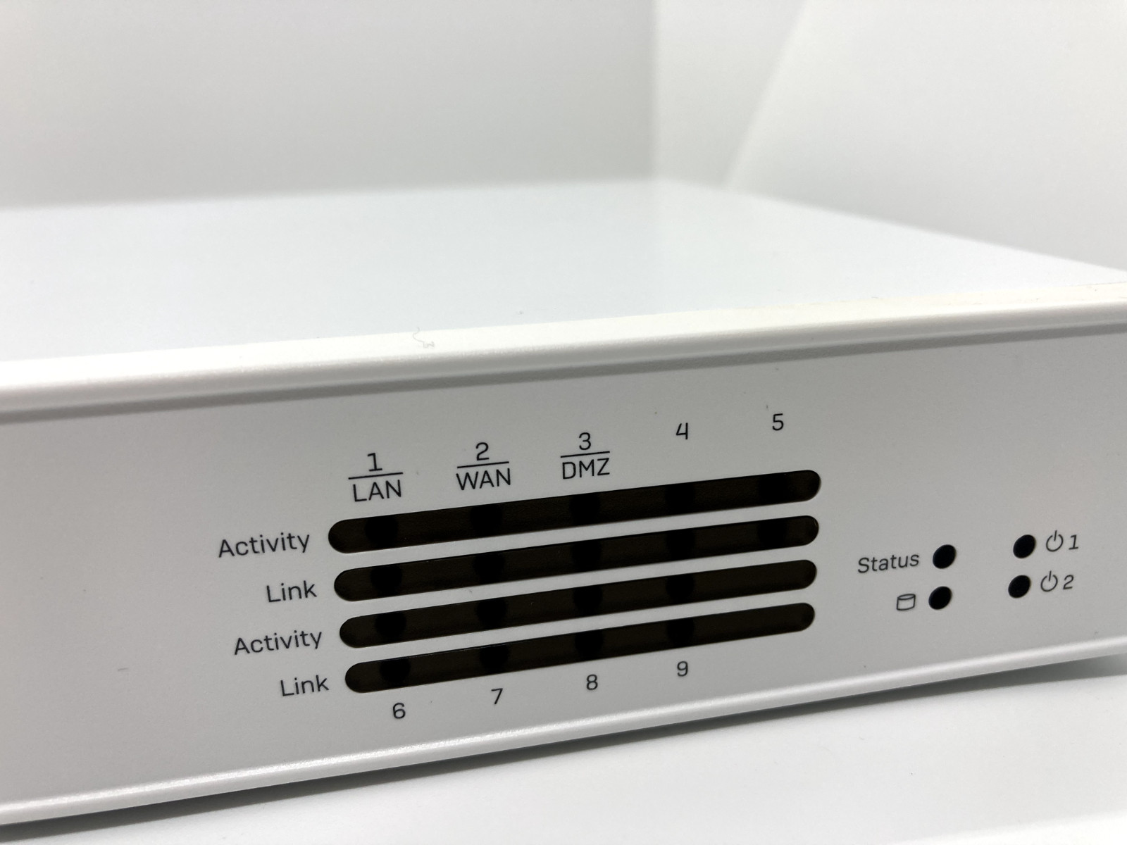 Sophos XG 135 REV 3 Firewall Desktop appliance  Body Only Used JP 【1day ship!】