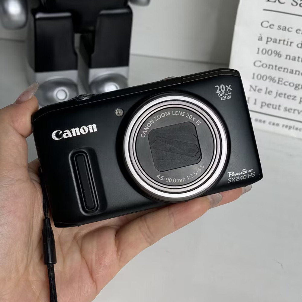 Canon PowerShot SX240 HS Digital Camera 12.1MP 20x Optical Zoom with Accessories