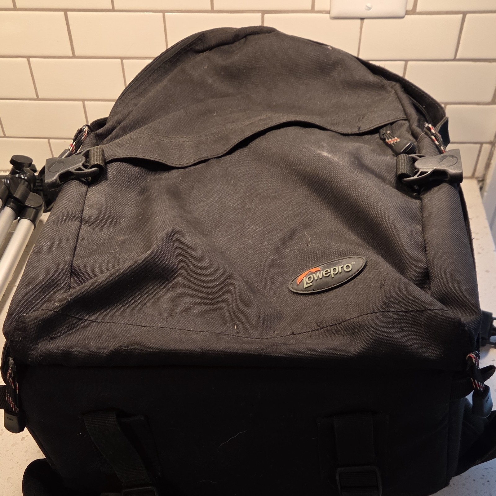 Canon Lens, Bag and Targus TC-500TR bundle read description.