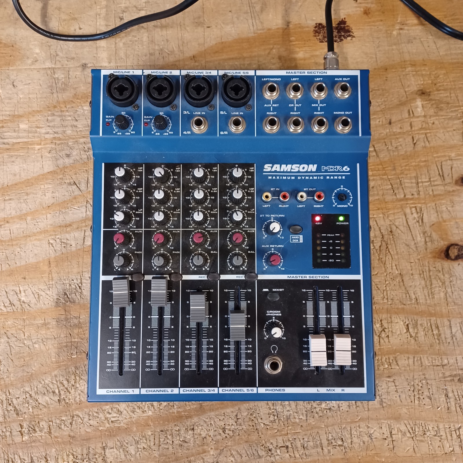 Samson MDR 6 Mixer Includes Power Adapter