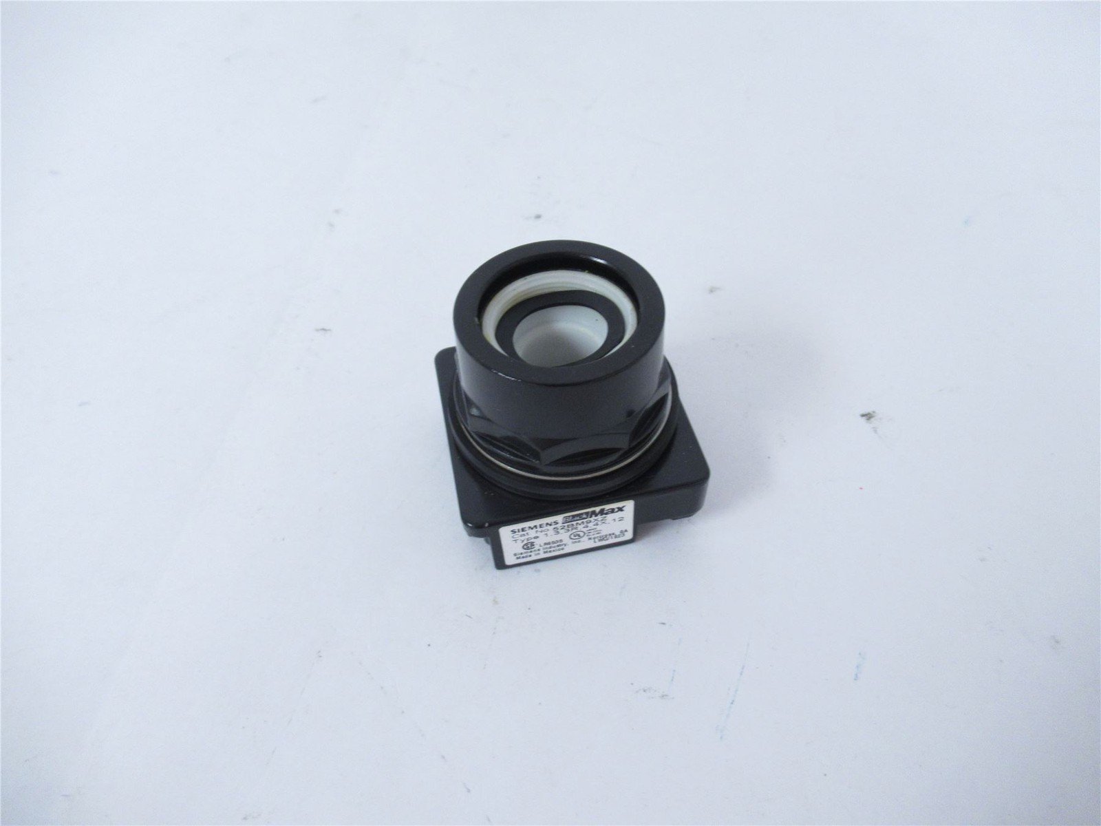 247846 New-No Box; Siemens 52BM9XZ Pushbutton Switch 30mm 2 Position