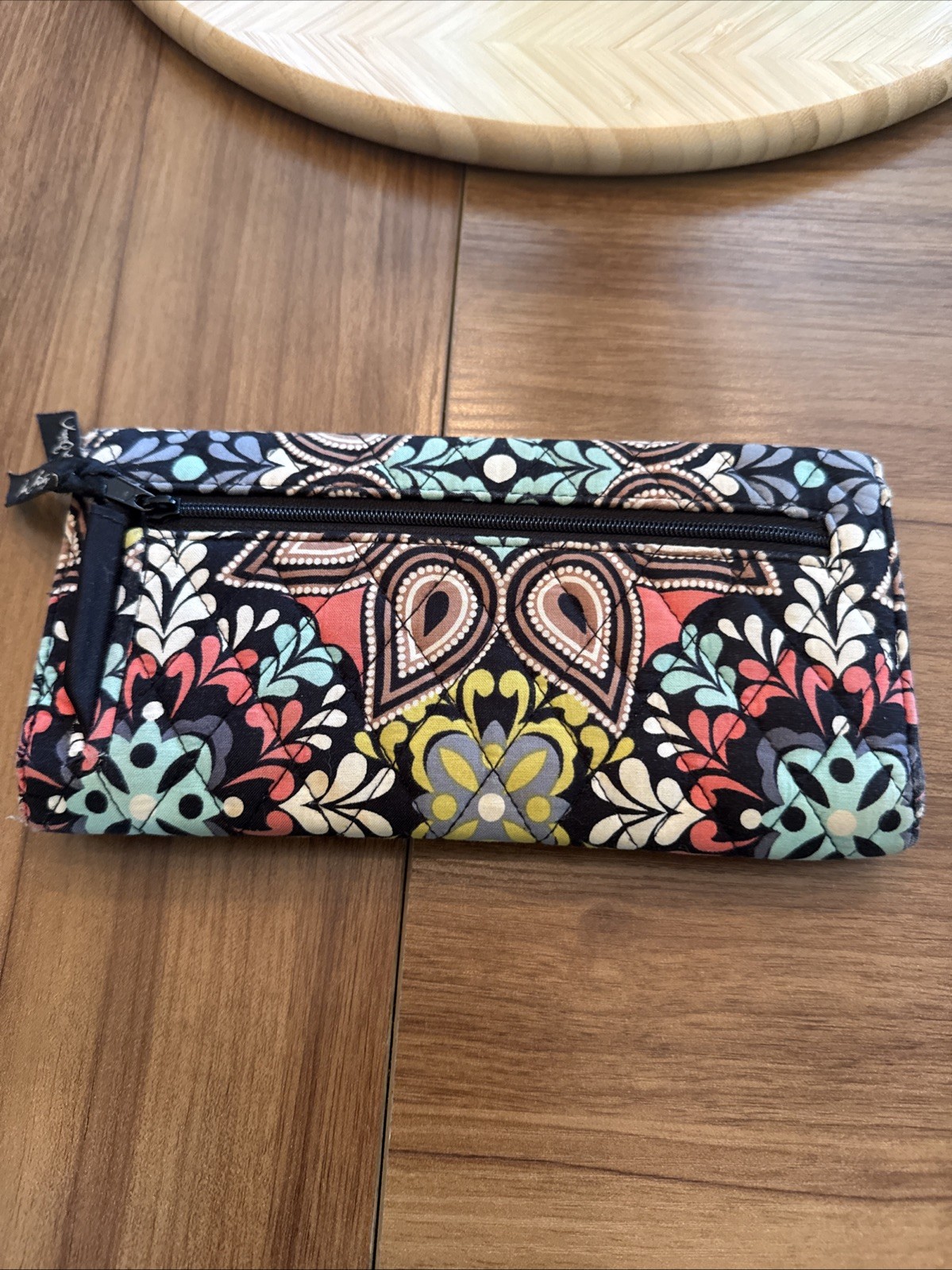 Vera Bradley Tri-fold Wallet Black Floral Full Size 8.5” Black Magnetic